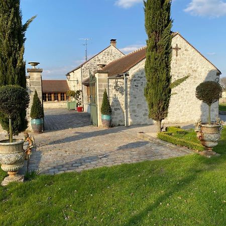 Bed and Breakfast La Maison Du Caillou Pontarme Экстерьер фото