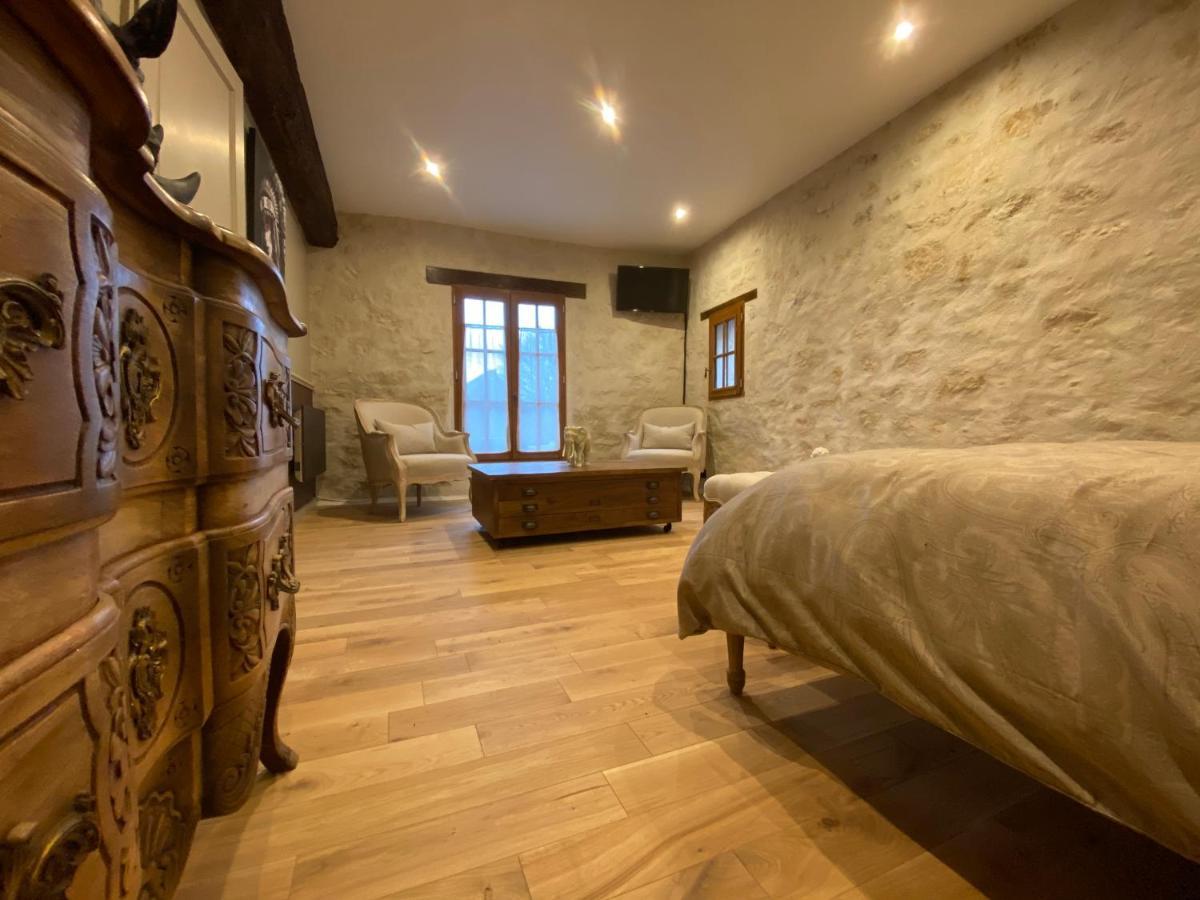 Bed and Breakfast La Maison Du Caillou Pontarme Экстерьер фото