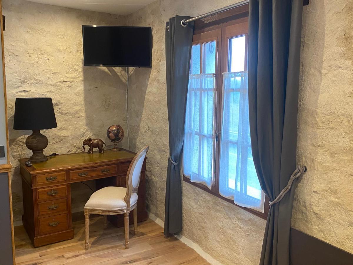 Bed and Breakfast La Maison Du Caillou Pontarme Экстерьер фото