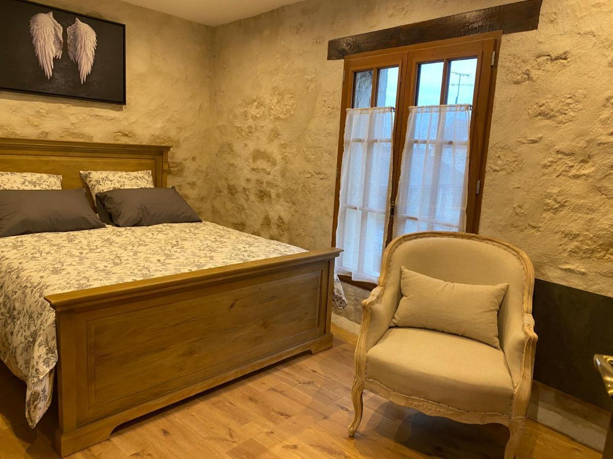 Bed and Breakfast La Maison Du Caillou Pontarme Экстерьер фото
