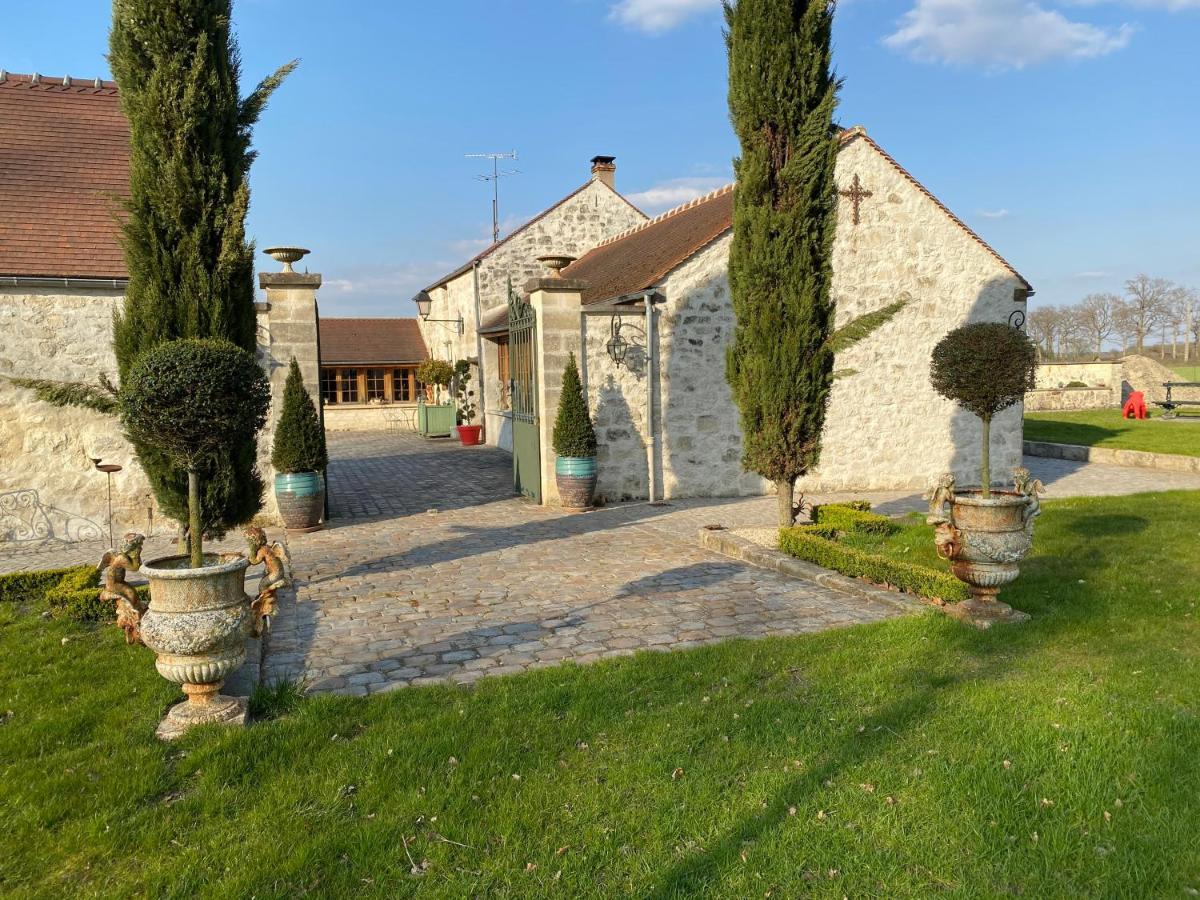 Bed and Breakfast La Maison Du Caillou Pontarme Экстерьер фото